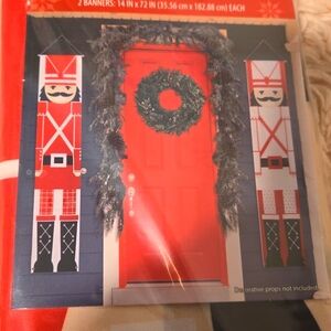 Holiday Time 2 Banner Nutcrackers